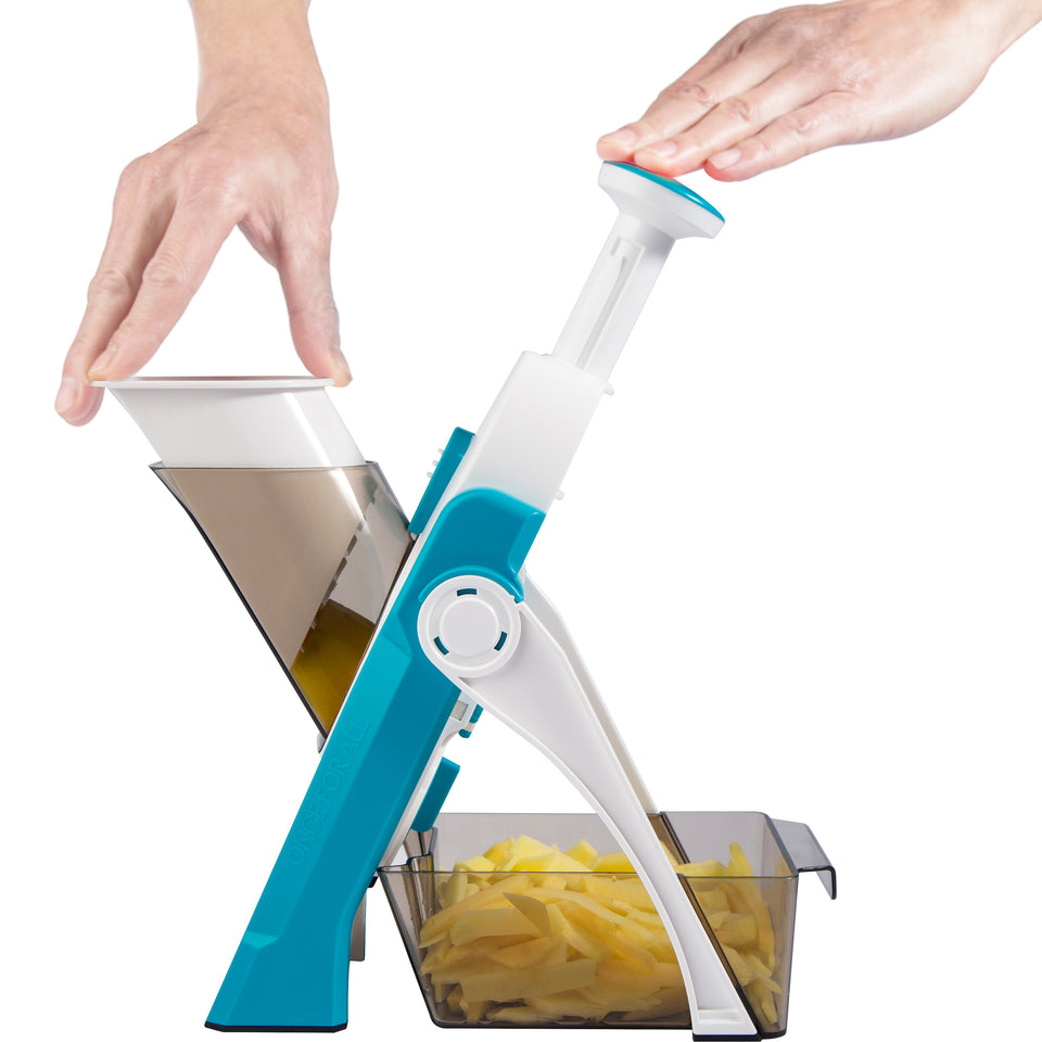 KITCHEN CHOPPING ARTIFACT